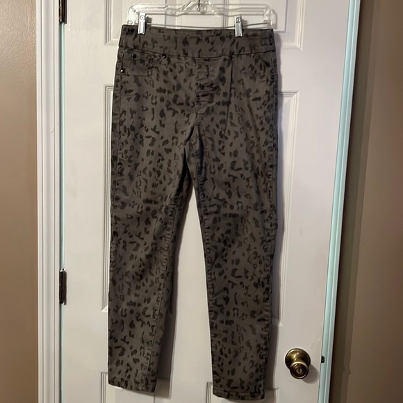 Denim - Animal Print Jeggings - Size 6